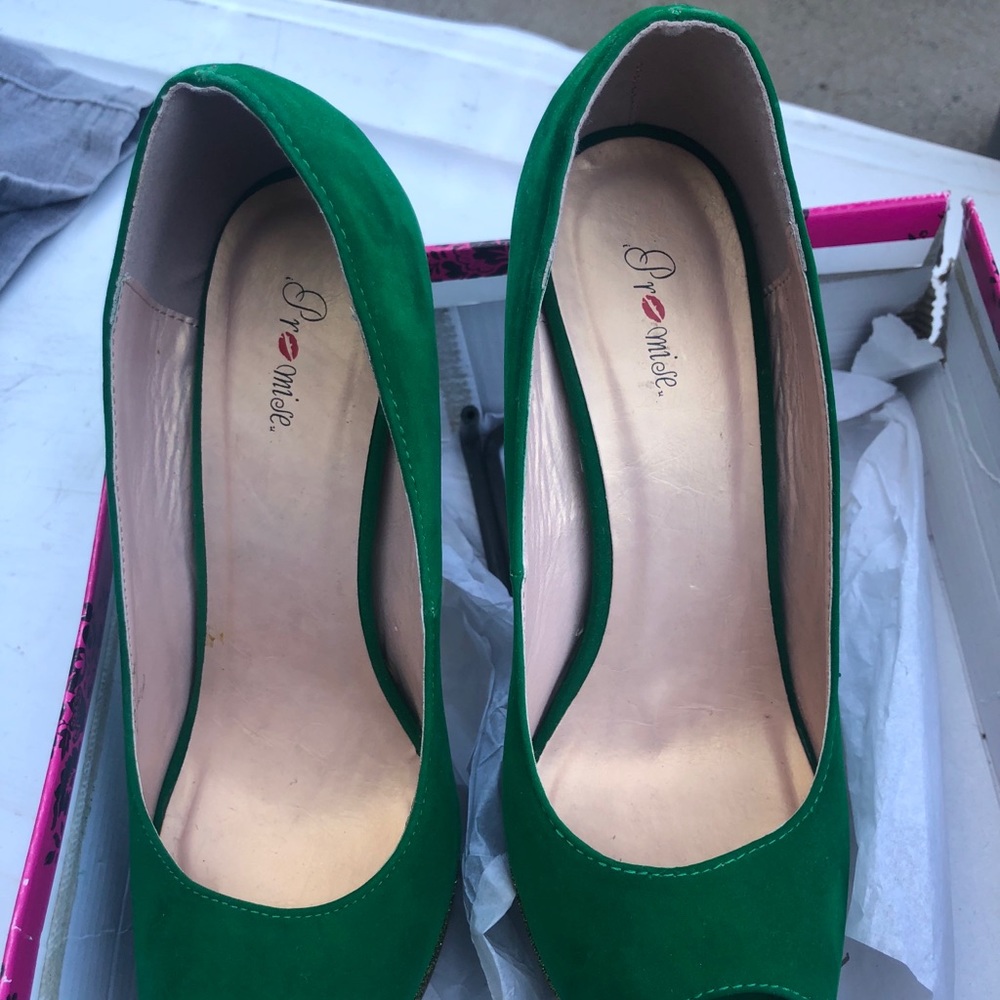 Green Heels - Picture 3 of 3